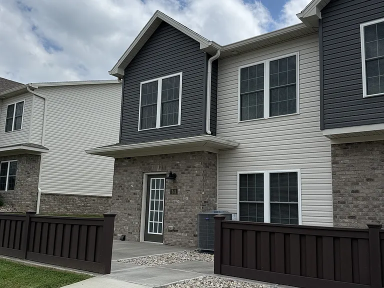 241 Pinehurst Way #241 — Photo 2