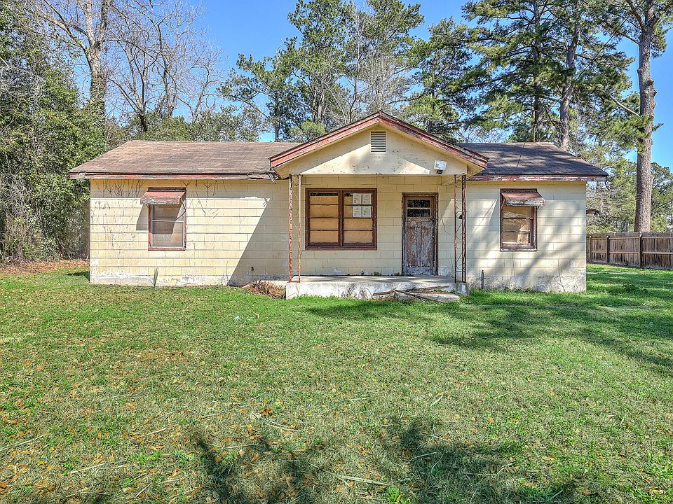 1st image of 700 Peake St