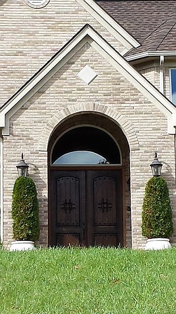 2nd image of 240 Woodside Ln