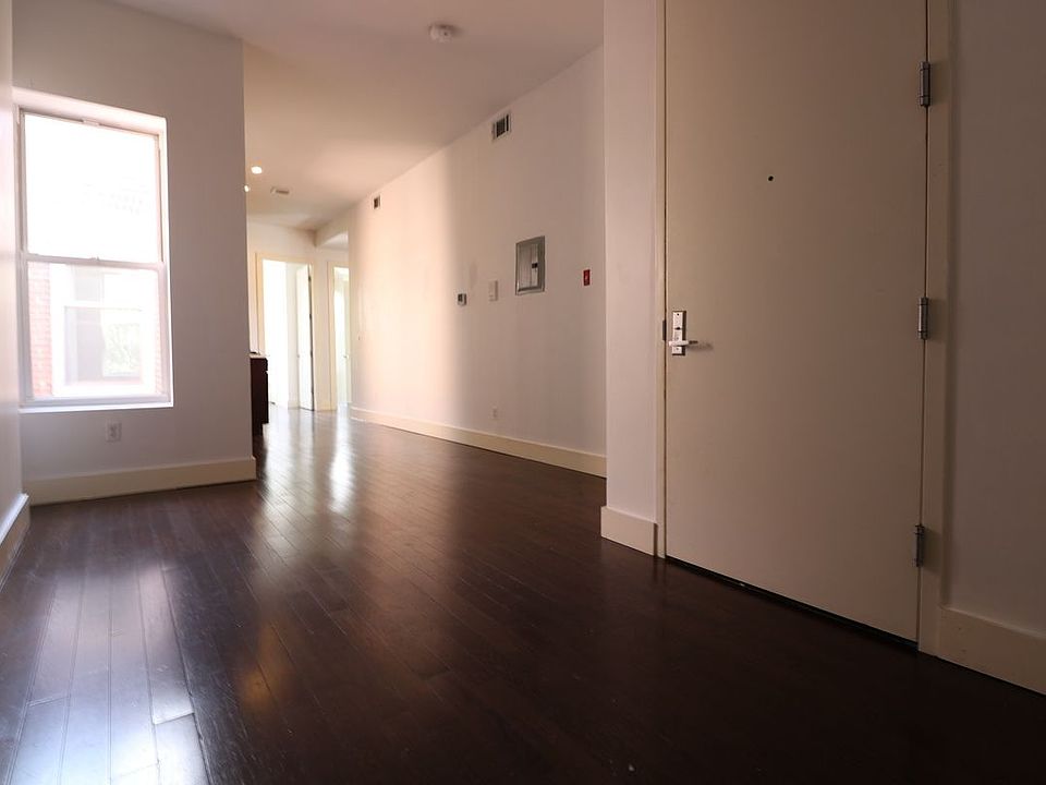1st image of 309 Tompkins Ave APT 4C