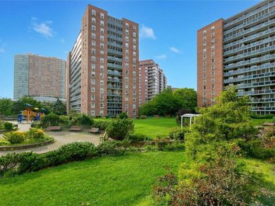 98-20 62 Drive #11A, Rego Park, NY, 11374