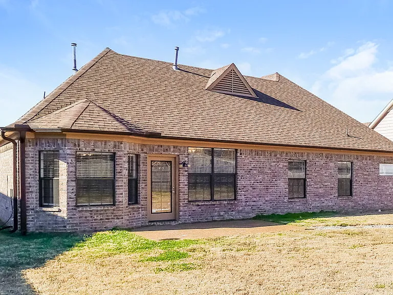 1386 Sawmill Creek Ln — Photo 15