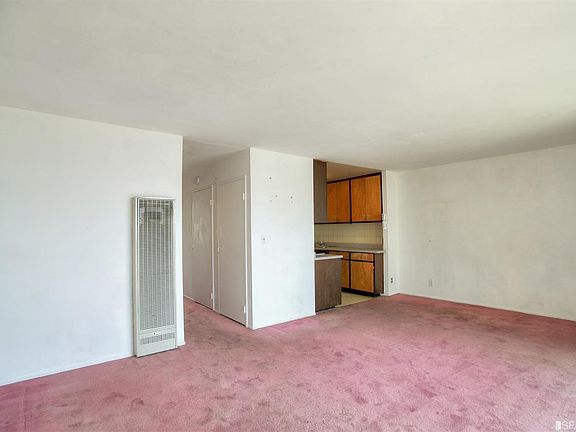 4th image of 1465 Laguna St APT 5