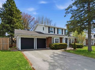 46 Parkglen Dr, Ottawa, ON K2G 3G8