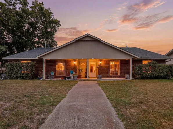 2009 Santa Anna Dr, Garland, TX 75042