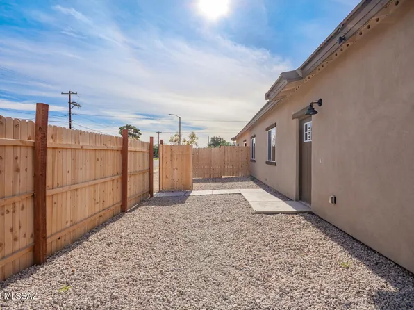 1304 S 5th Ave, Tucson, AZ 85713