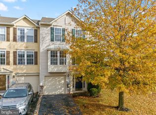 34 N Savanna Dr, Pottstown, PA 19465