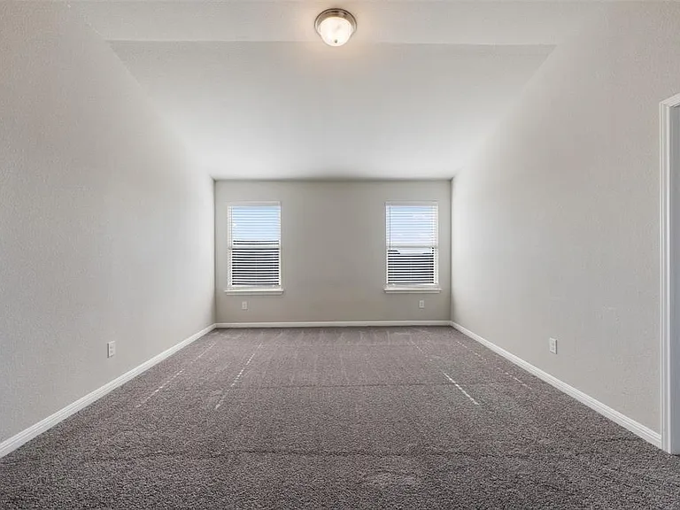 13724 Fallsprings Way — Photo 14