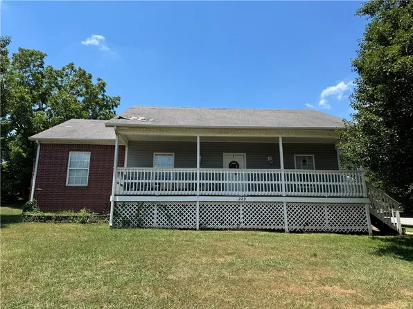 229 Rivendale Dr, West Fork, AR 72774