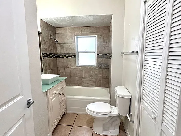 4106 W Arch St — Photo 13