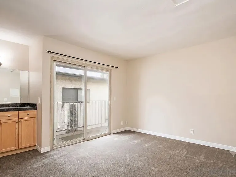 4150 34th St #6 — Photo 3