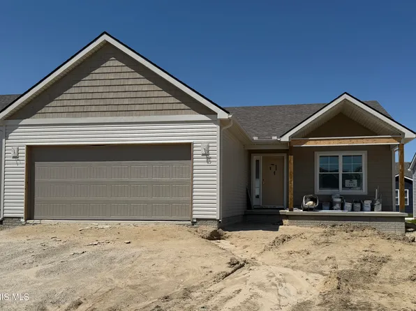 5037 Easton Dr, Oregon, OH 43616