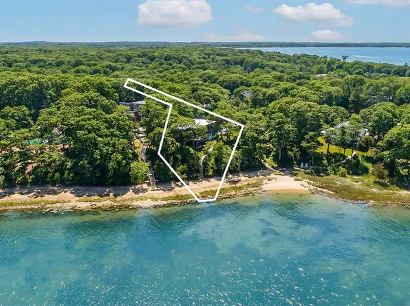 111 Isle Of Wight Rd, East Hampton, NY 11937