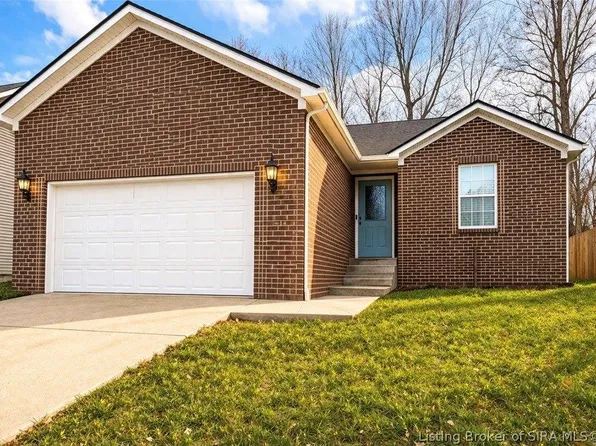 812 Twin Oaks Dr, Henryville, IN 47126
