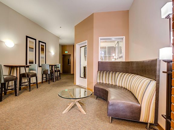 4th image of 1919 Queen Anne Ave N #1207