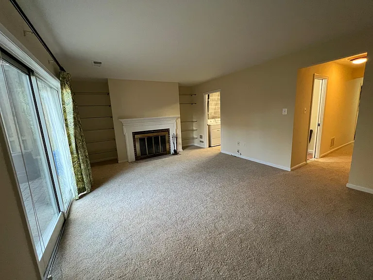 2105 Bucknell Ter — Photo 45