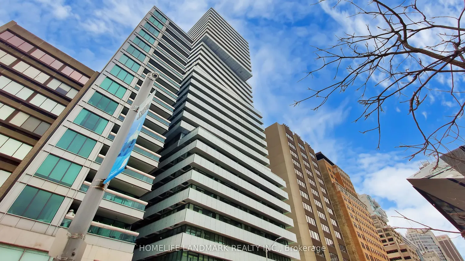 200 Bloor St W #2305 photo 1