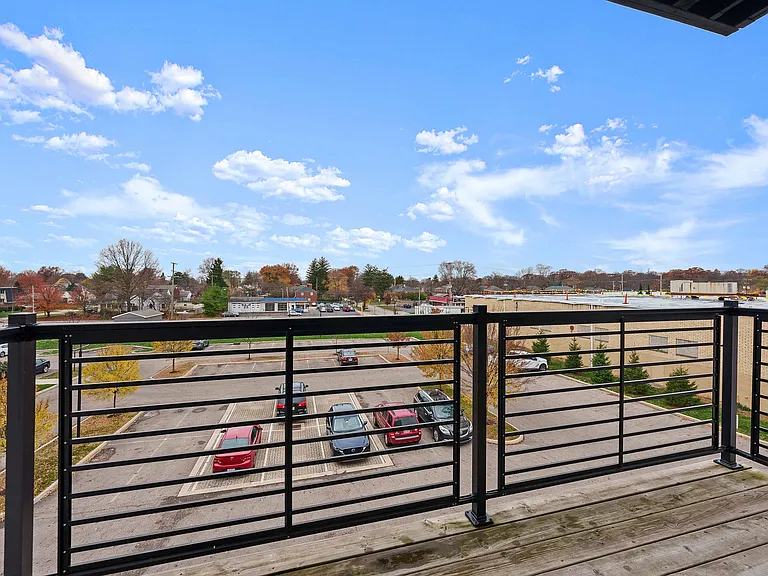 Private Balcony View _ Clintonville Neighborhood Private Balcony View _ Clintonville Neighborhood