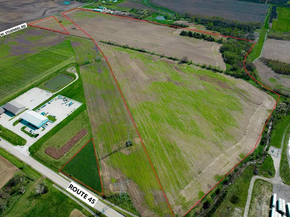 W Stuenkel Rd, Frankfort, IL 60423