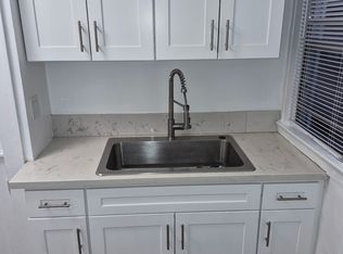 155 S Manhattan Pl APT 11, Los Angeles, CA 90004