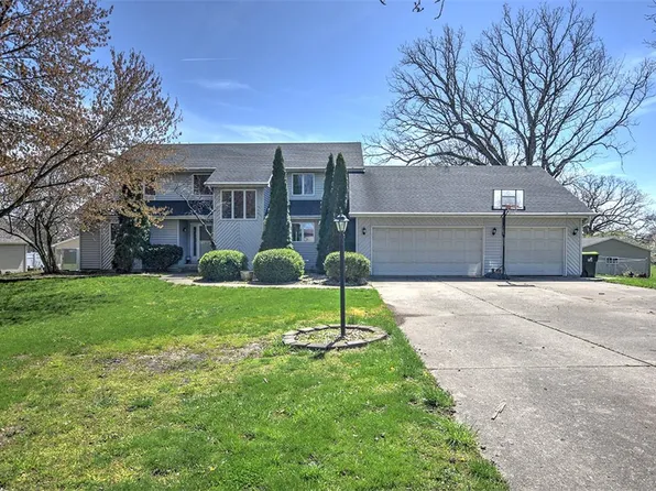 8455 Hickory Hills Dr, Argenta, IL 62501