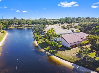 2812 Waters Edge Cir, Greenacres, FL 33413