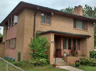 203 Robie St E, Saint Paul, MN 55107