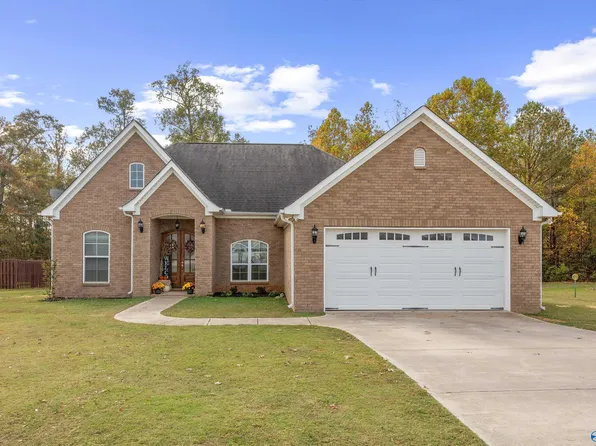 21675 Silver Oaks Cir, Athens, AL 35613