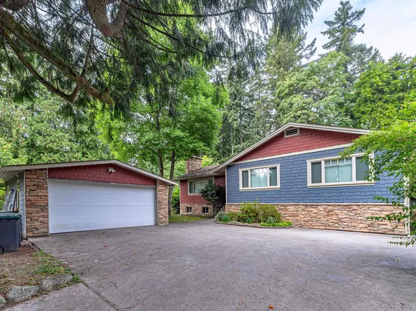 1130 Handsworth Rd, North Vancouver, BC V7R 2A8