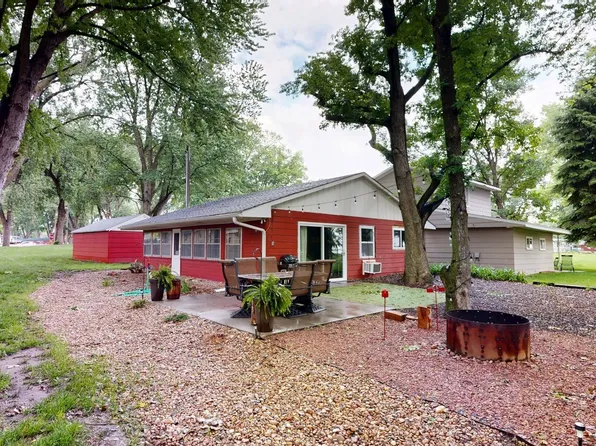 4 Lane Dr #28, Elwood, NE 68937