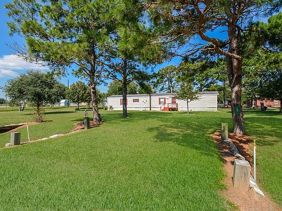 4th image of 34 Meadowlark Dr