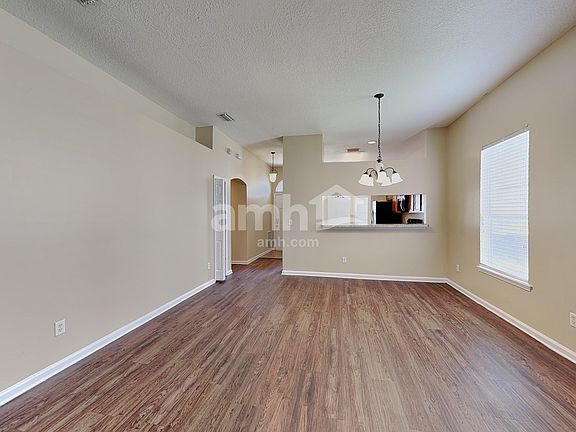 5th image of 10902 Campus Heights Ln