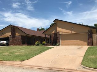 12616 Trail Oaks Dr, Oklahoma City, OK 73120