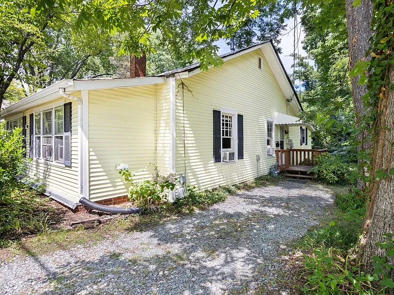 908B Iredell St #B — Photo 2