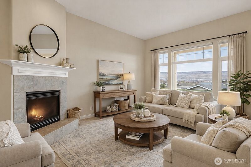 2nd image of 1845 Maple Street #26