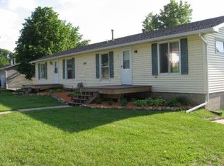 1348 Oakview Dr APT 1, Saint Charles, MN 55972