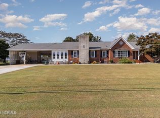 807 N Church St, Mount Olive, NC 28365
