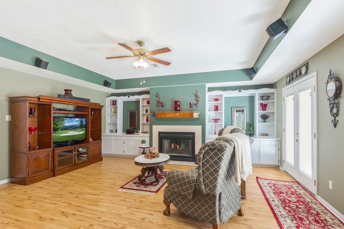 next background image