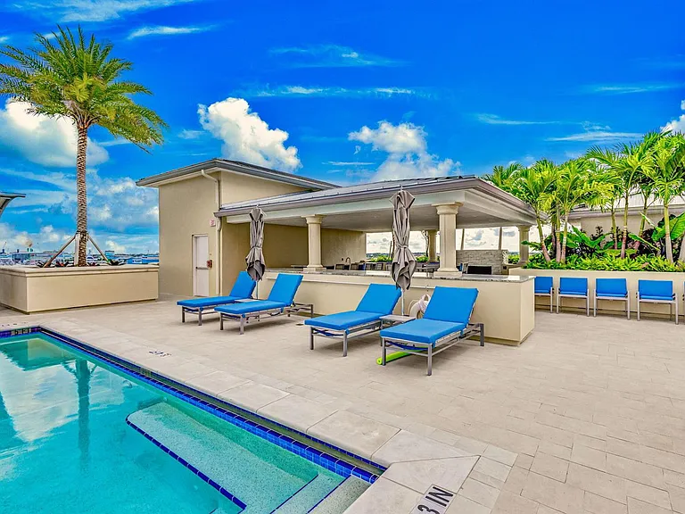 2650 Lake Shore Dr #2303 — Photo 41
