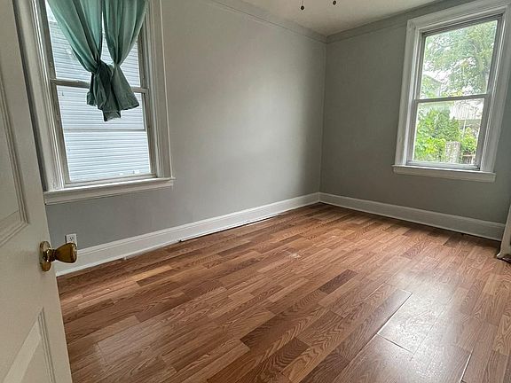 5th image of 212 Mallory Ave Floor 2