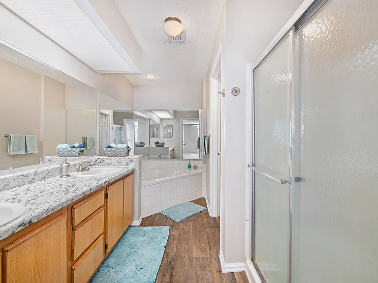 12-Bathroom