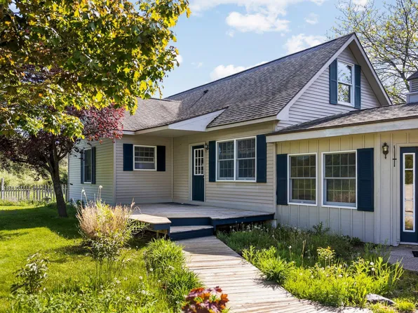 8180 Cherry Ave, Rapid City, MI 49676