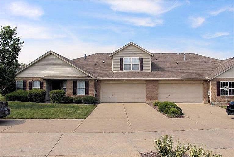 1st image of 4027 Twin Lakes Cir