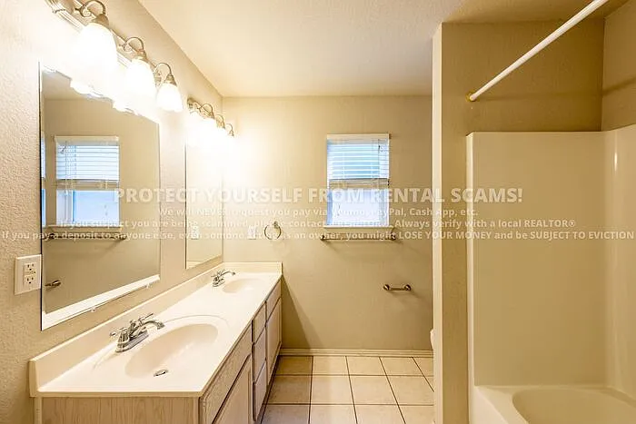 4312 W Pecan St — Photo 6