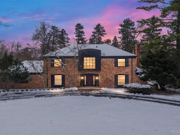 25330 Devon Ln, Franklin, MI 48025