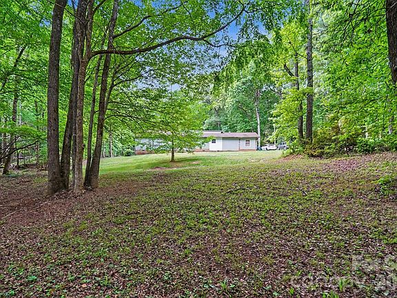 4th image of 1116 Billy Howey Rd