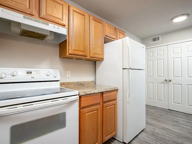 Buffalo Creek Apartment Homes — Photo 12