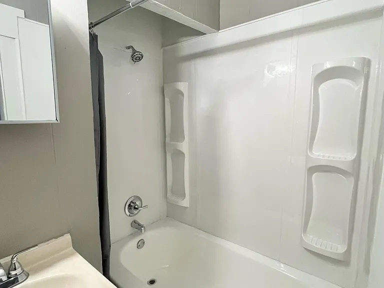 69 Lincoln St #12 — Photo 6