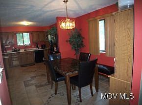 4th image of 378 Valley Mills Dr