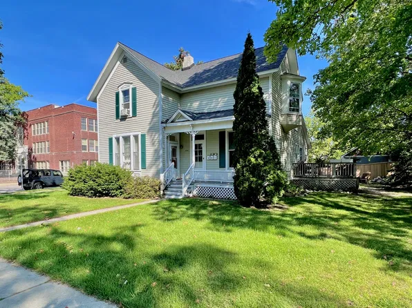 MF - Eighth, 224 W., 224 W 8th St APT 3, Traverse City, MI 49684